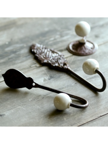 Mawi Iron Hooks